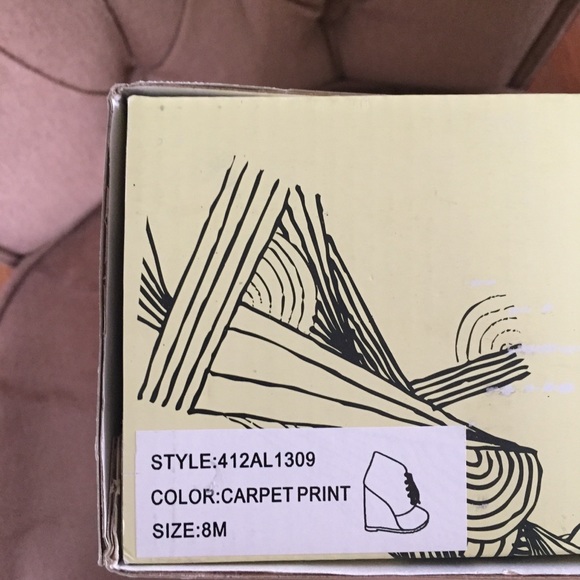 Urban Outfitters bohemian velvet shoe - Picture 6 of 6